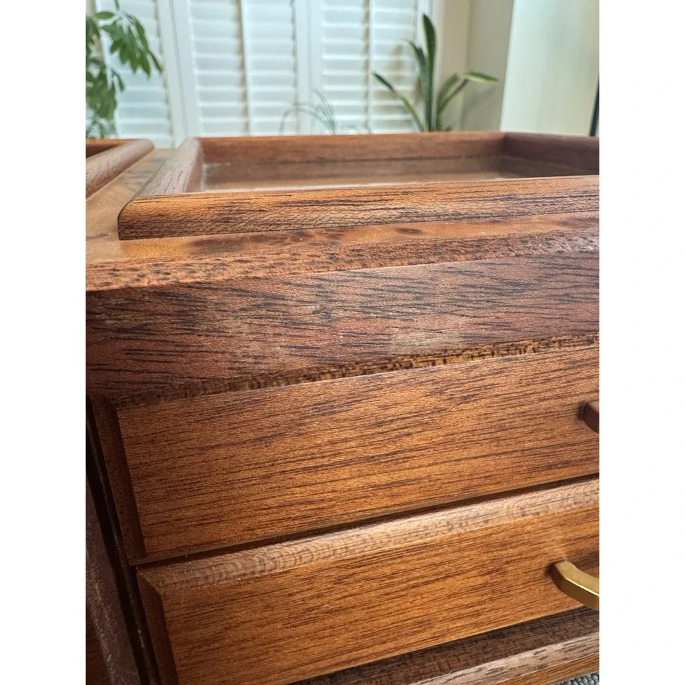 Agresti burl wood